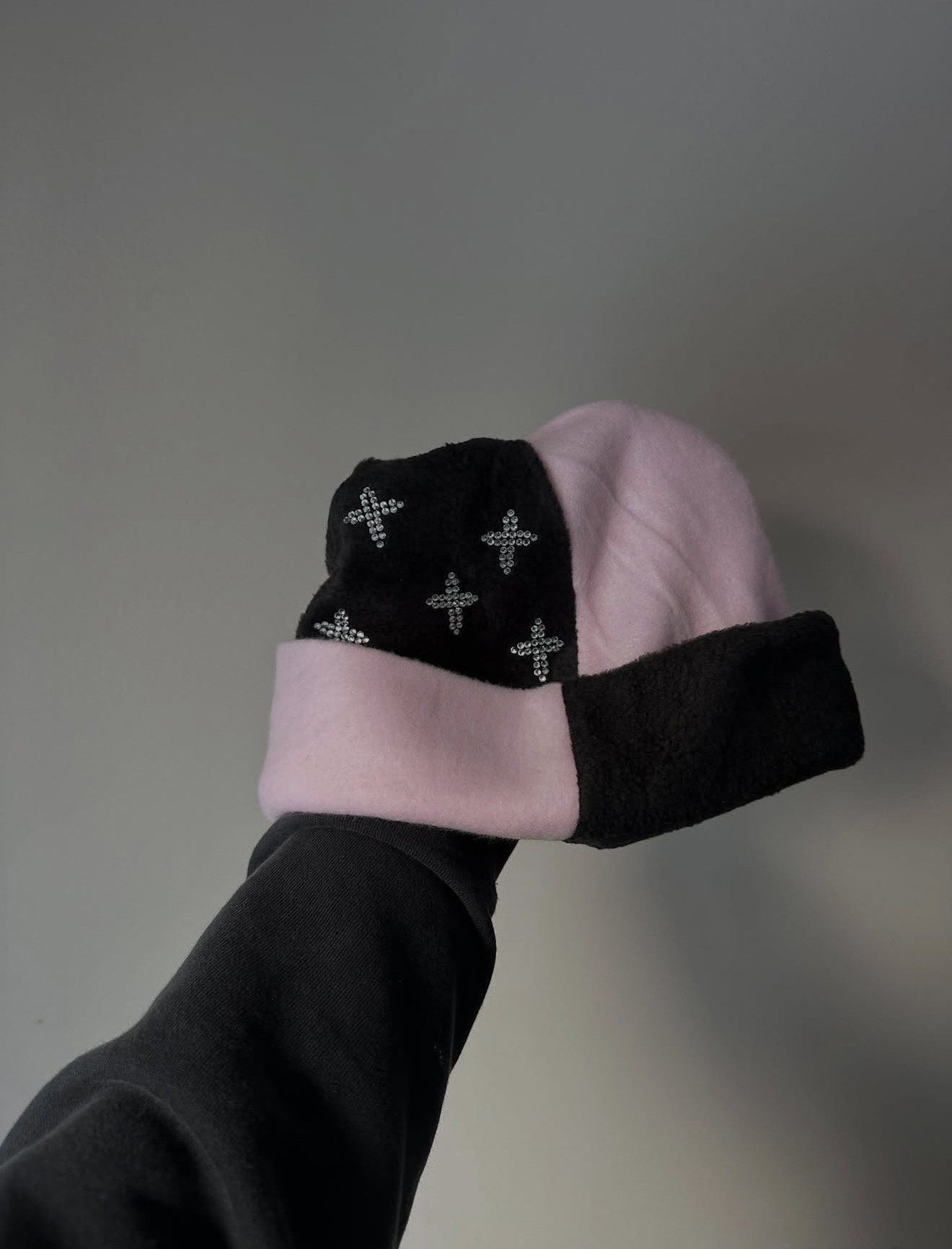 Topstitch beanie — Pink × Crystal Cross